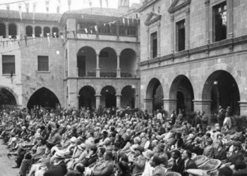 El Poble Espanyol, de parque temático a monumento arquitectónico