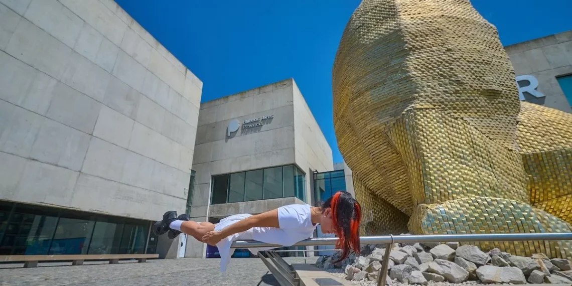 De océano del Plata a Art Basel: la argentina Lux Valladolid interpela el libre albedrío