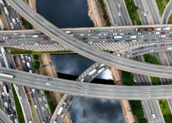 La edad media de los coches en España subió incluso los 14,6 años en 2025