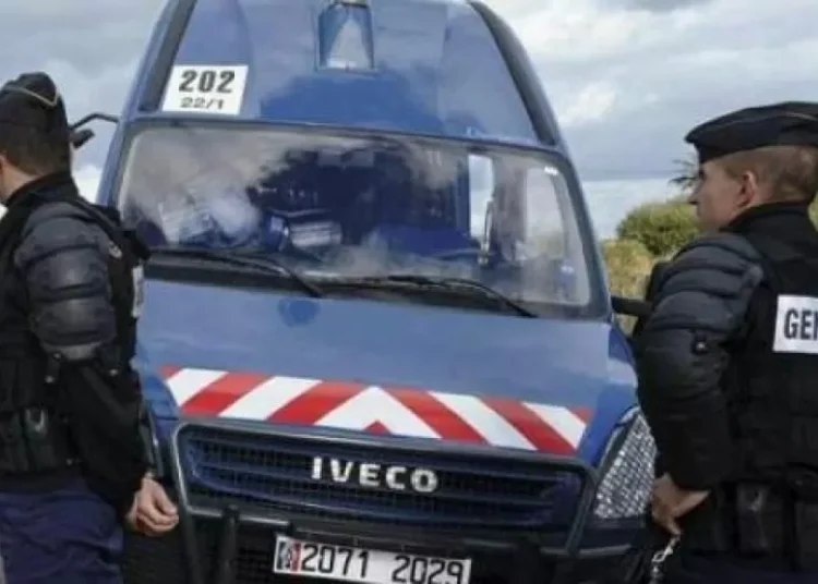 Encarcelado en Francia un septuagenario acentuado de 89 violaciones a menores en nueve países